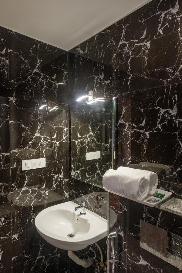 Hotel Opal Kolhapur Dış mekan fotoğraf